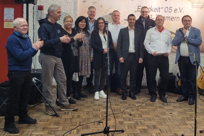 Bürgermeister Mark Pullmann & Vertreter der Groß-Zimmerner Vereine