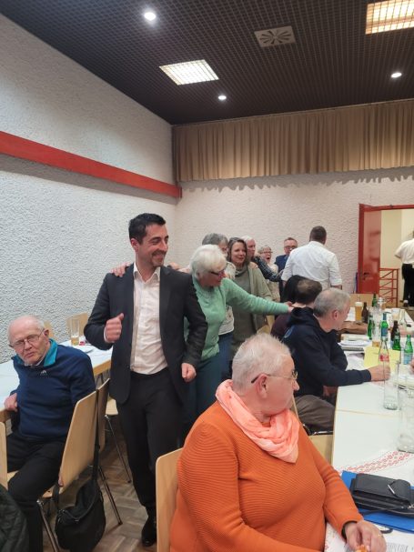 Polonaise durch den Saal