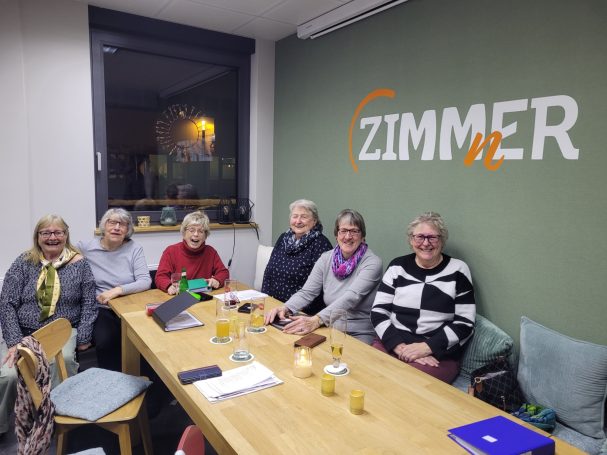 SingTreff 8.1.26 im ZIMMnER, die Damentruppe